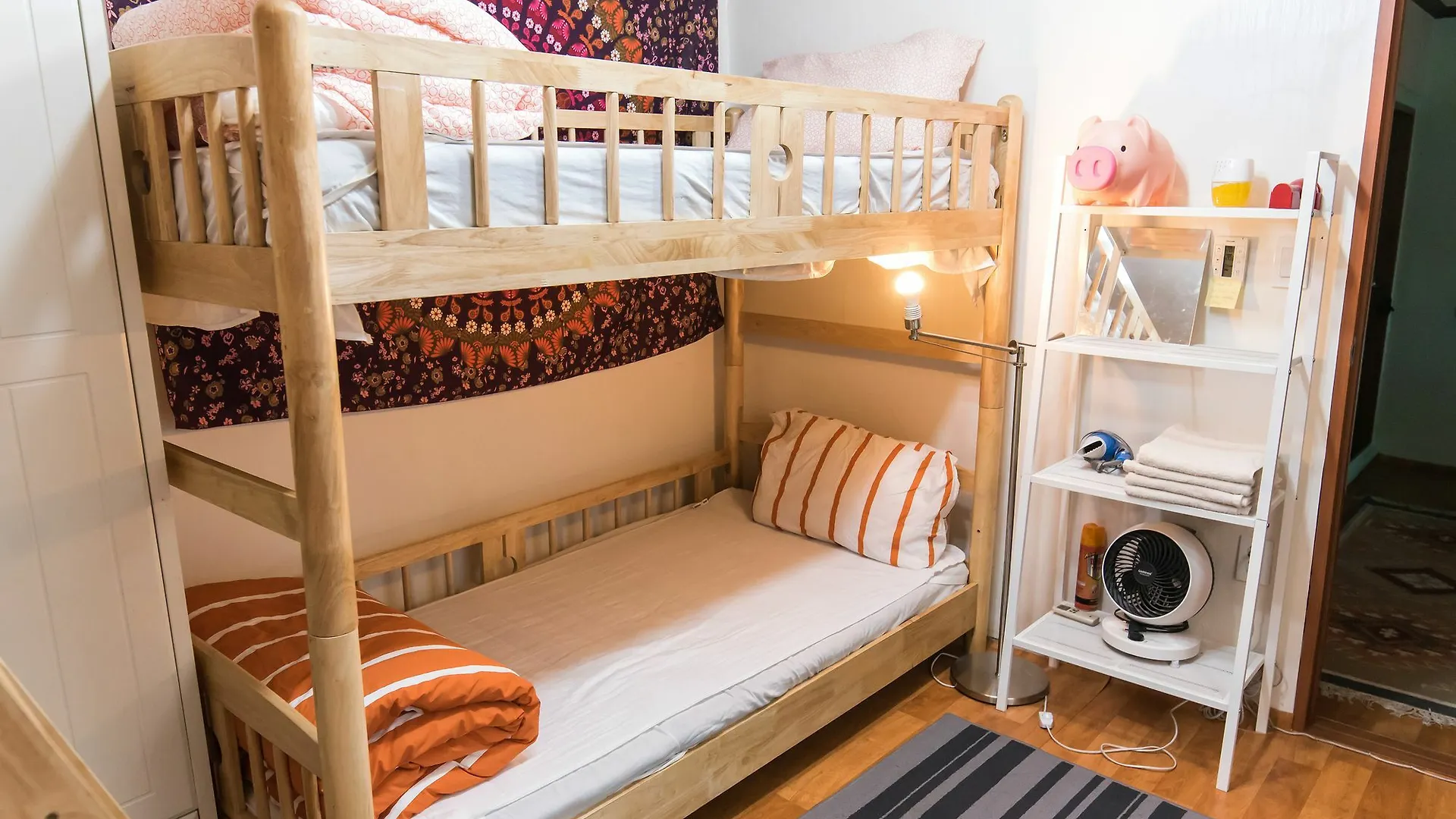 Jinho'S Black Whale Guest House & Bar Seoul 0*,  South Korea